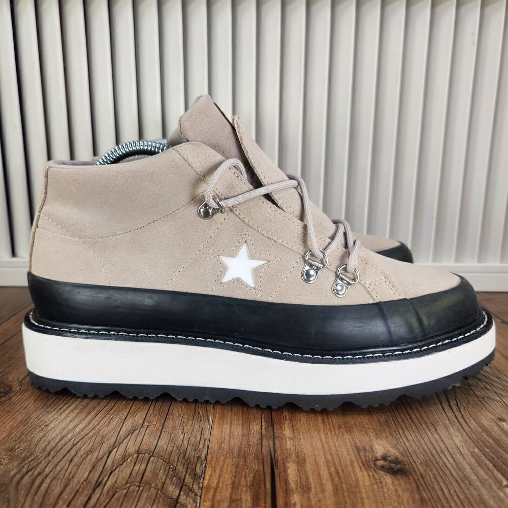 Converse Mountain Club Boots Women's Sz 9 Beige Suede Leather Hiking Ankle Shoes